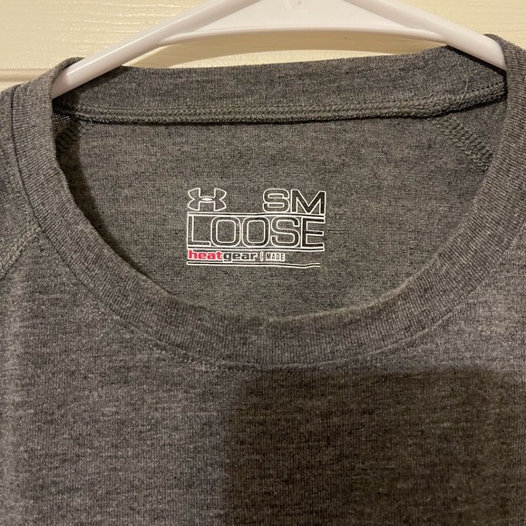 Under Armour Grey Short Sleeve - Picture 2 of 2